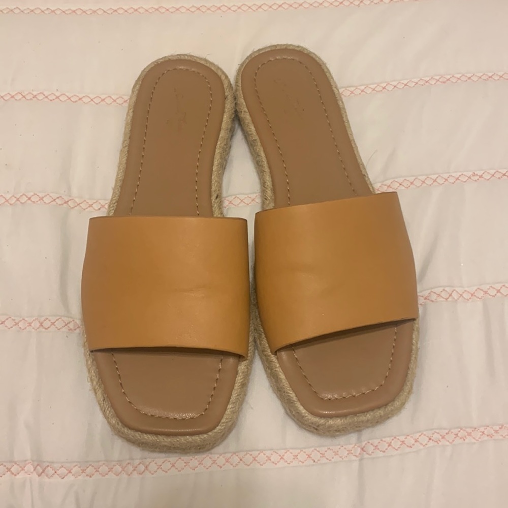 Universal Thread slide sandals